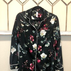 NWT Stars above size xs